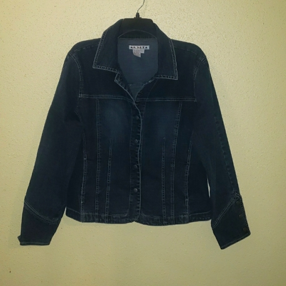 Women's A.M.I vintage stretch denim button front jacket women's Size Large.